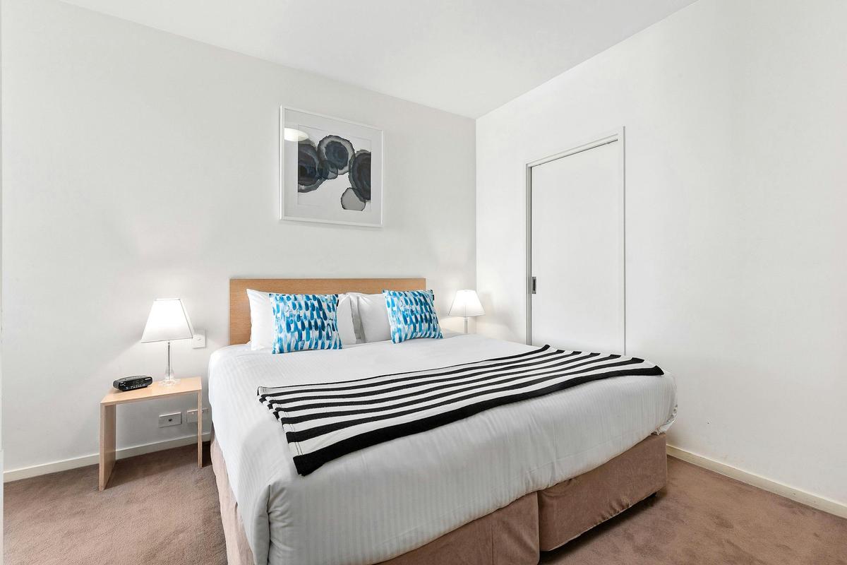 Executive Apartments - New Quay - 2 Bedroom 2 Bathroom City/Water View Apartment