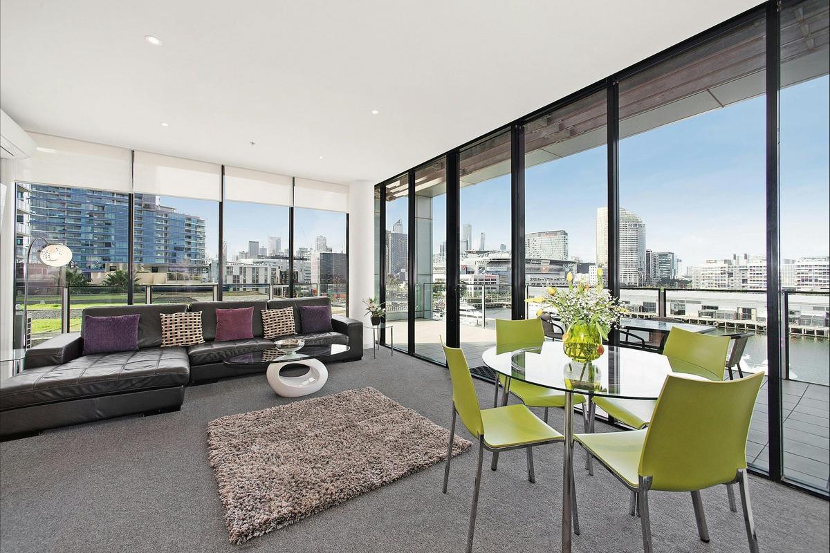 One Bedroom VIP Harbour View apartment Melbourne Docklands
