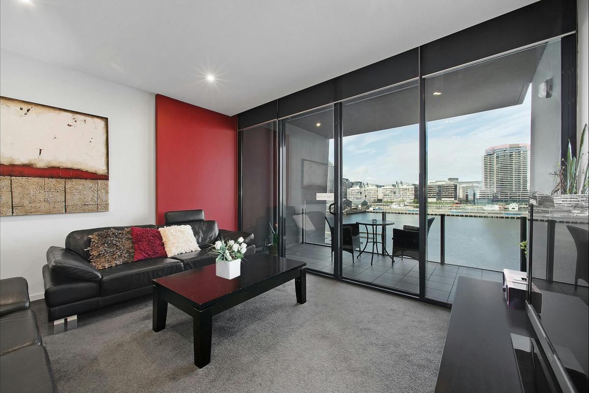 Executive Apartments - New Quay - 2 Bedroom 2 Bathroom Harbour View Apartment