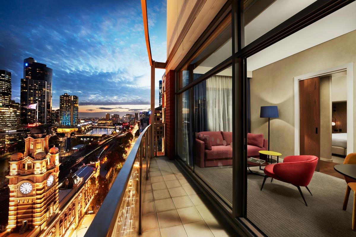 King Yarra Balcony Suite