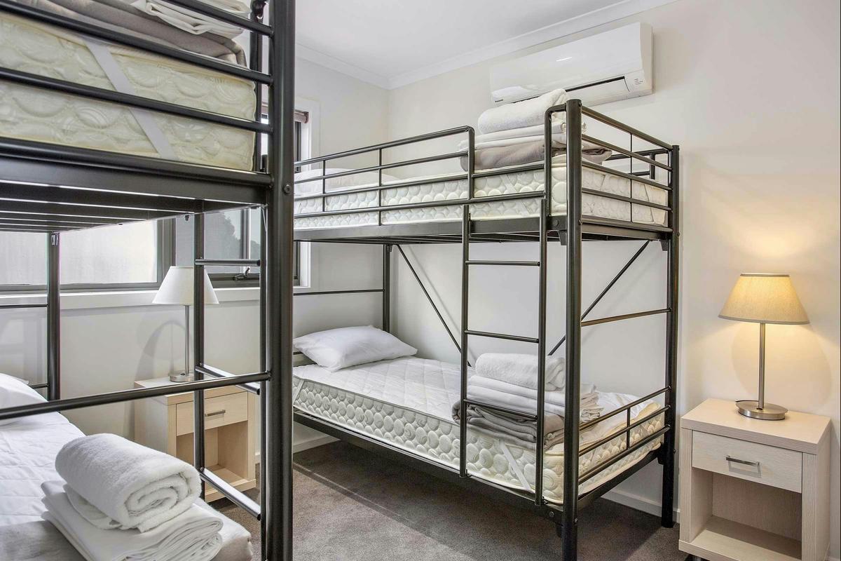 Discovery Parks - Melbourne - Deluxe 3 Bedroom Townhouse