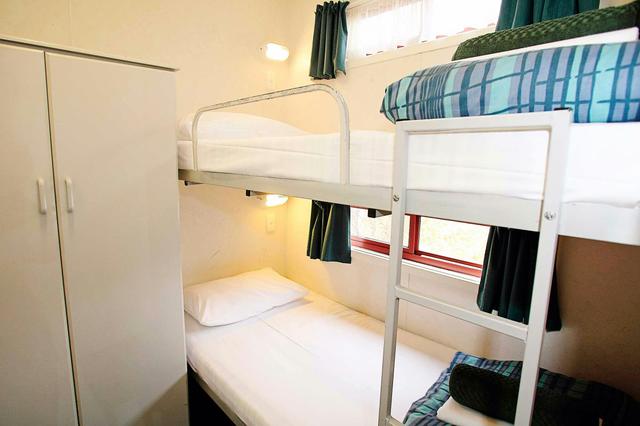Discovery Parks - Melbourne - Economy Value Cabin - Sleeps 4