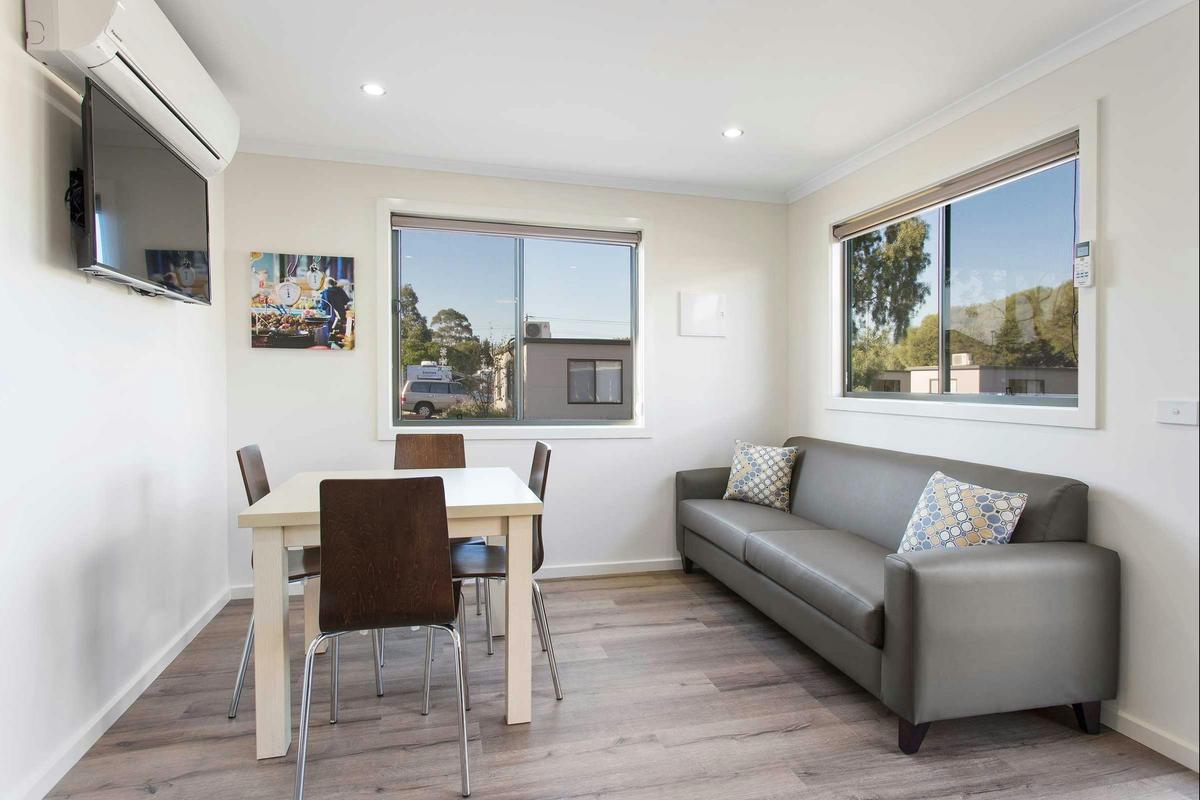 Discovery Parks - Melbourne - Deluxe 3 Bedroom Villa - Disability Access