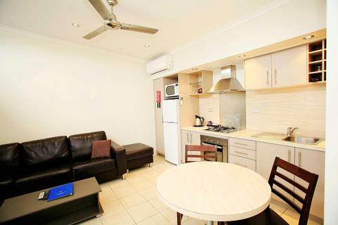 Deluxe Studio Cabin Living Area