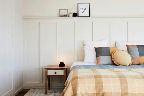 King bed