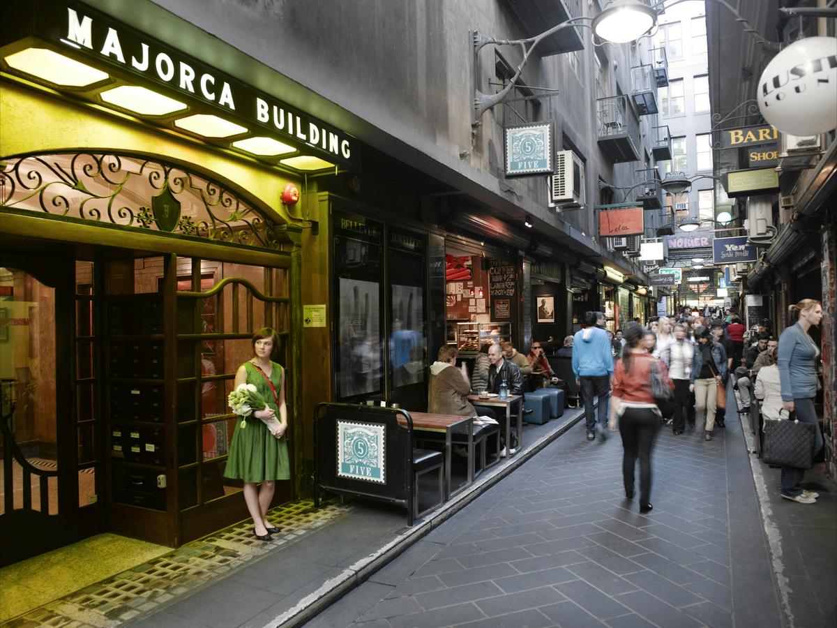 Centre Place