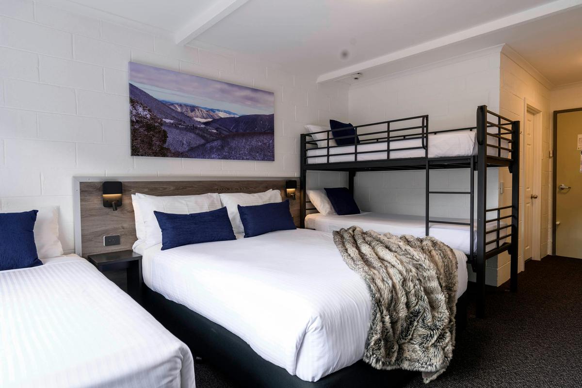 Queen, Bunk & Single Bed