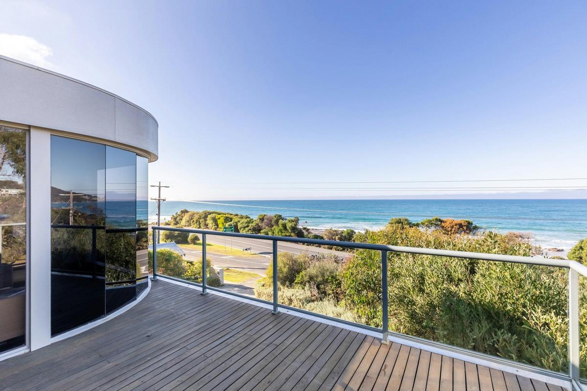 Front Deck overlooking Ocean