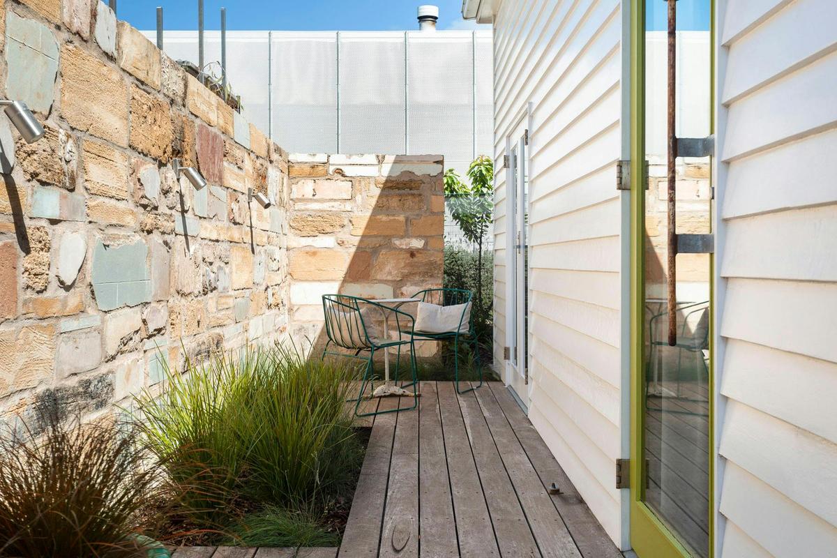 Suite 6 private courtyard