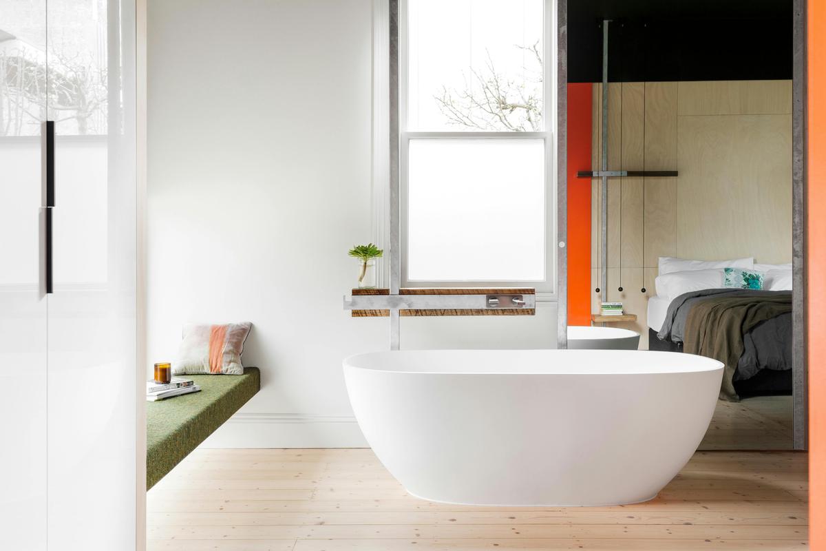 Suite 5 freestanding bath
