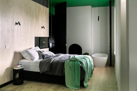 Suite 1 bed area