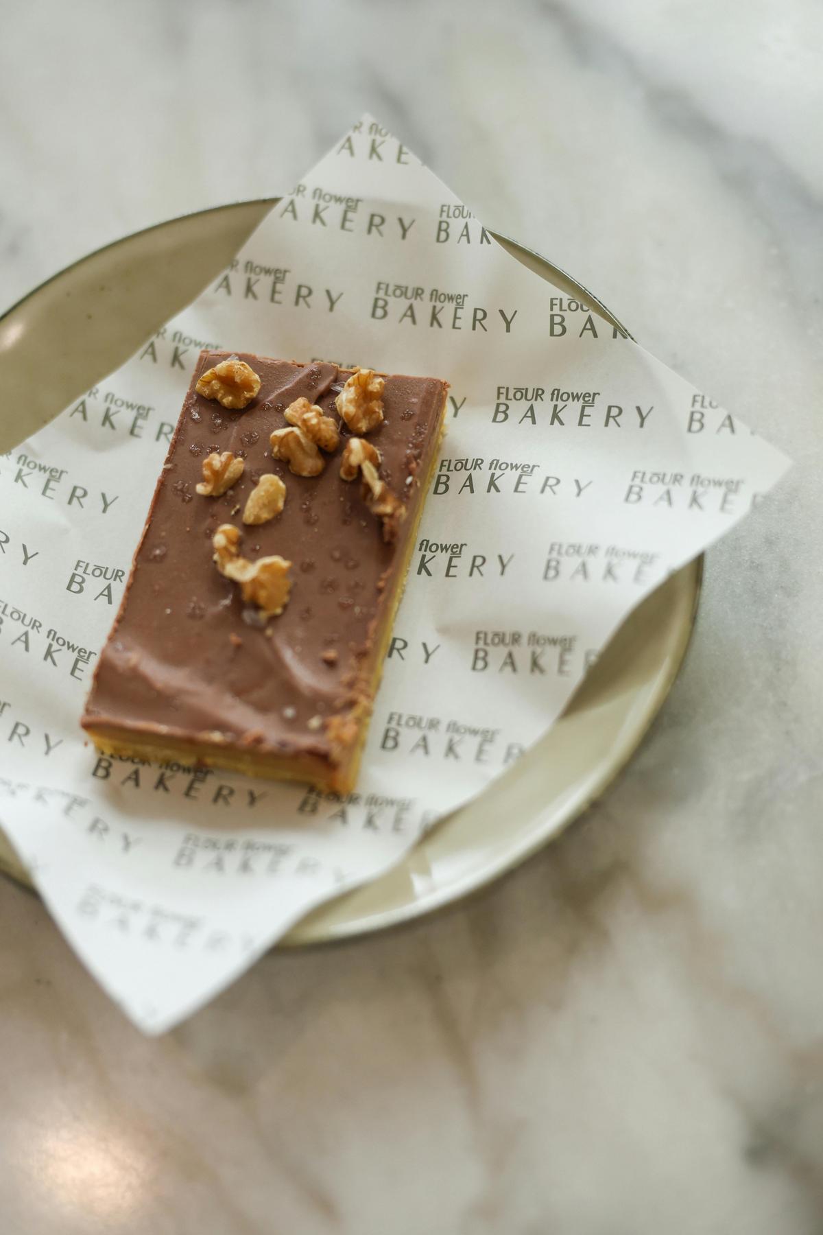 Caramel slice