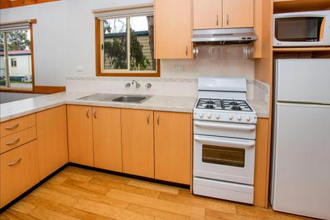 Discovery Parks - Geelong - Superior Family Cabin