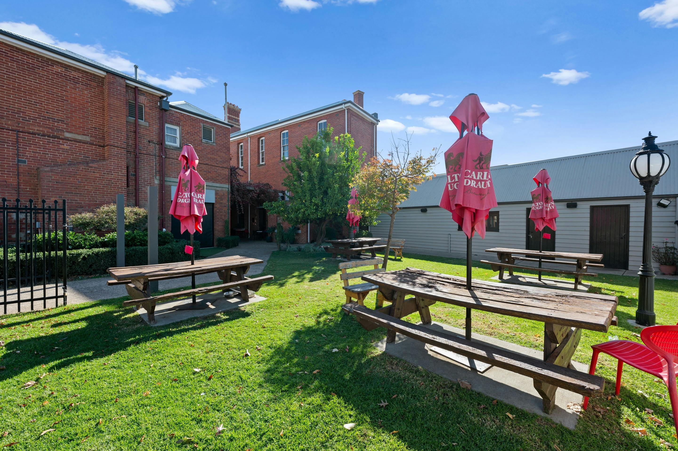 Euroa Hotel, Euroa, Victoria - Beer Garden