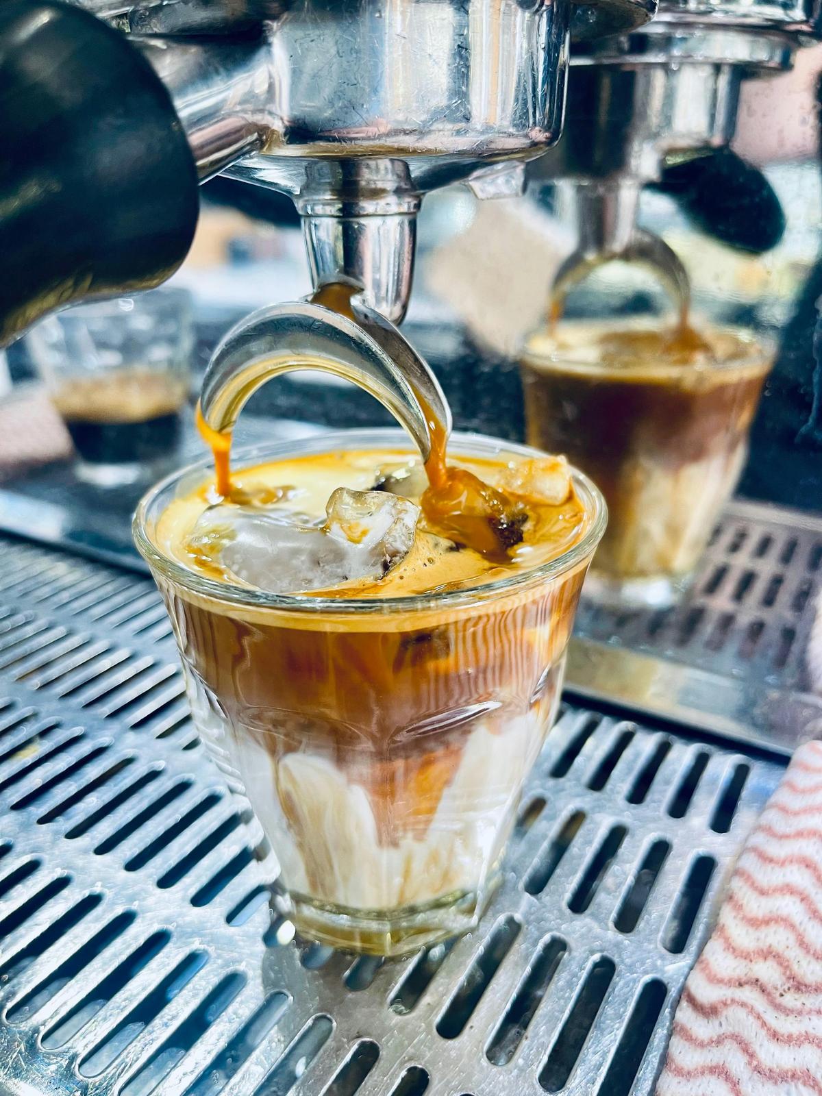 Iced oat latte