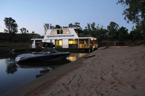 Echuca Luxury Houseboats