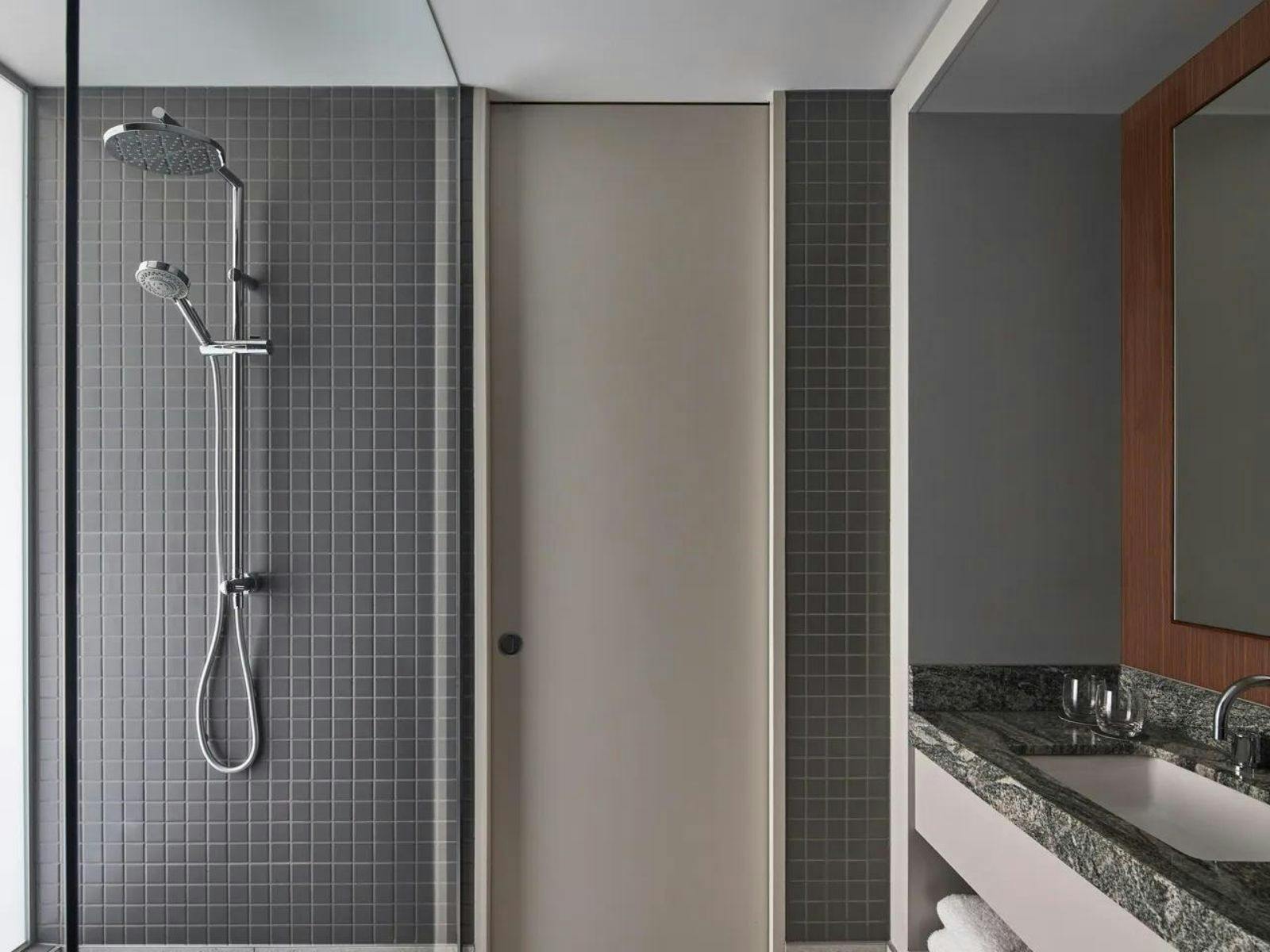 Find your balance after a long day and unwind under the rain shower.