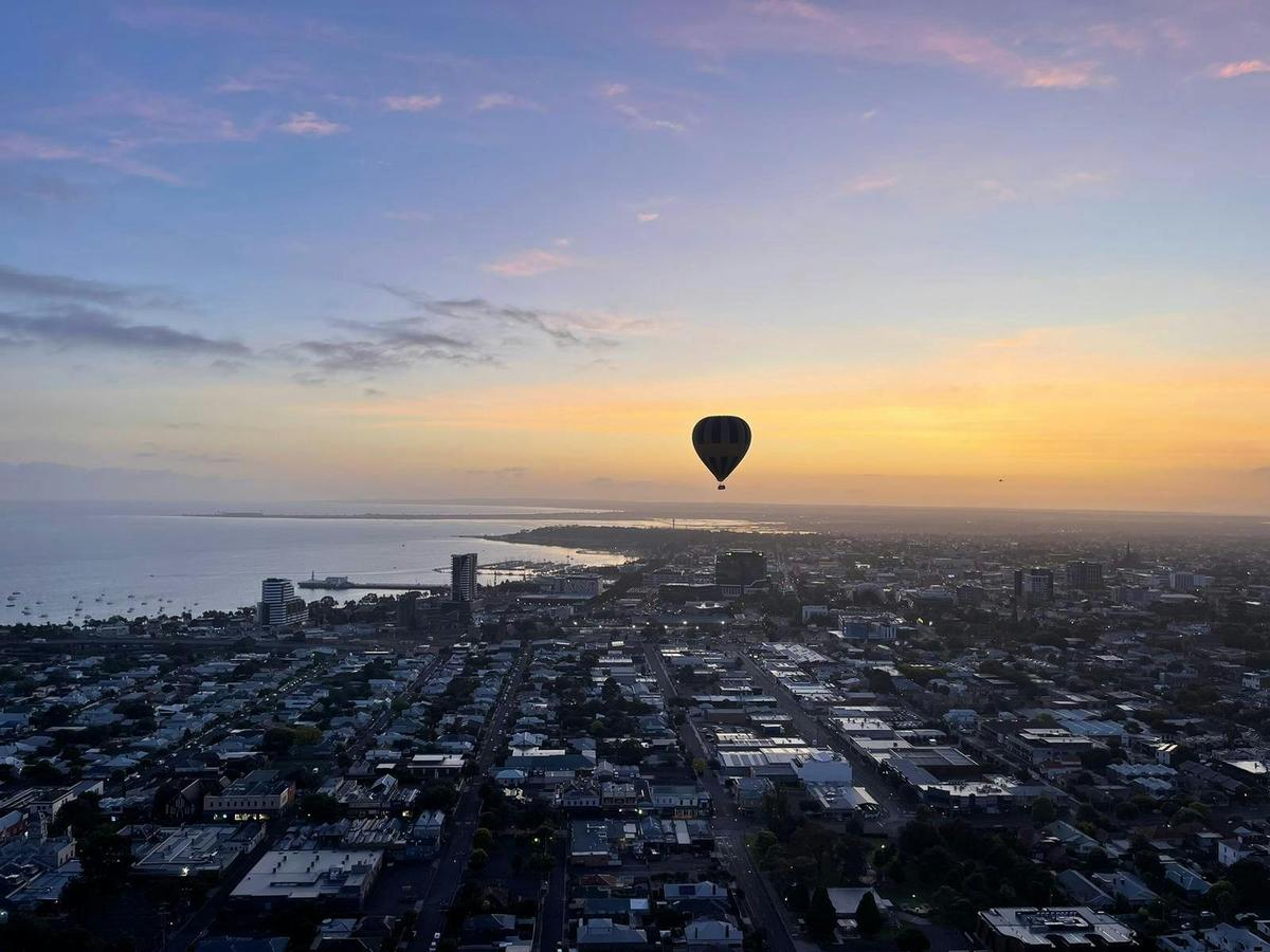 Geelong Bay Views