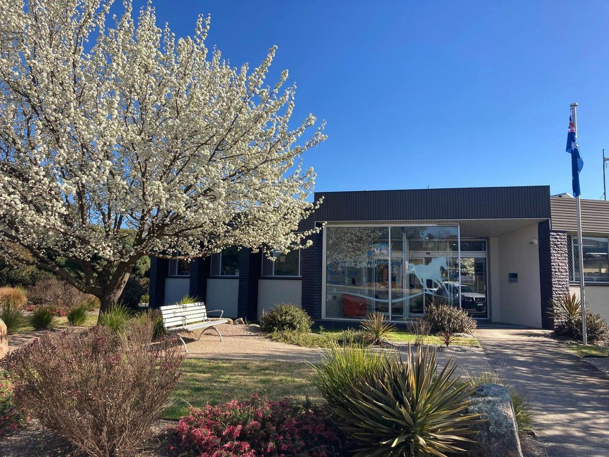 The Elyne Mitchell Libary and Towong Shire Council Office