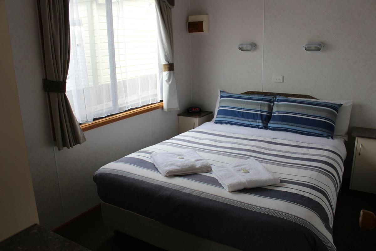 deluxe villa main bedroom