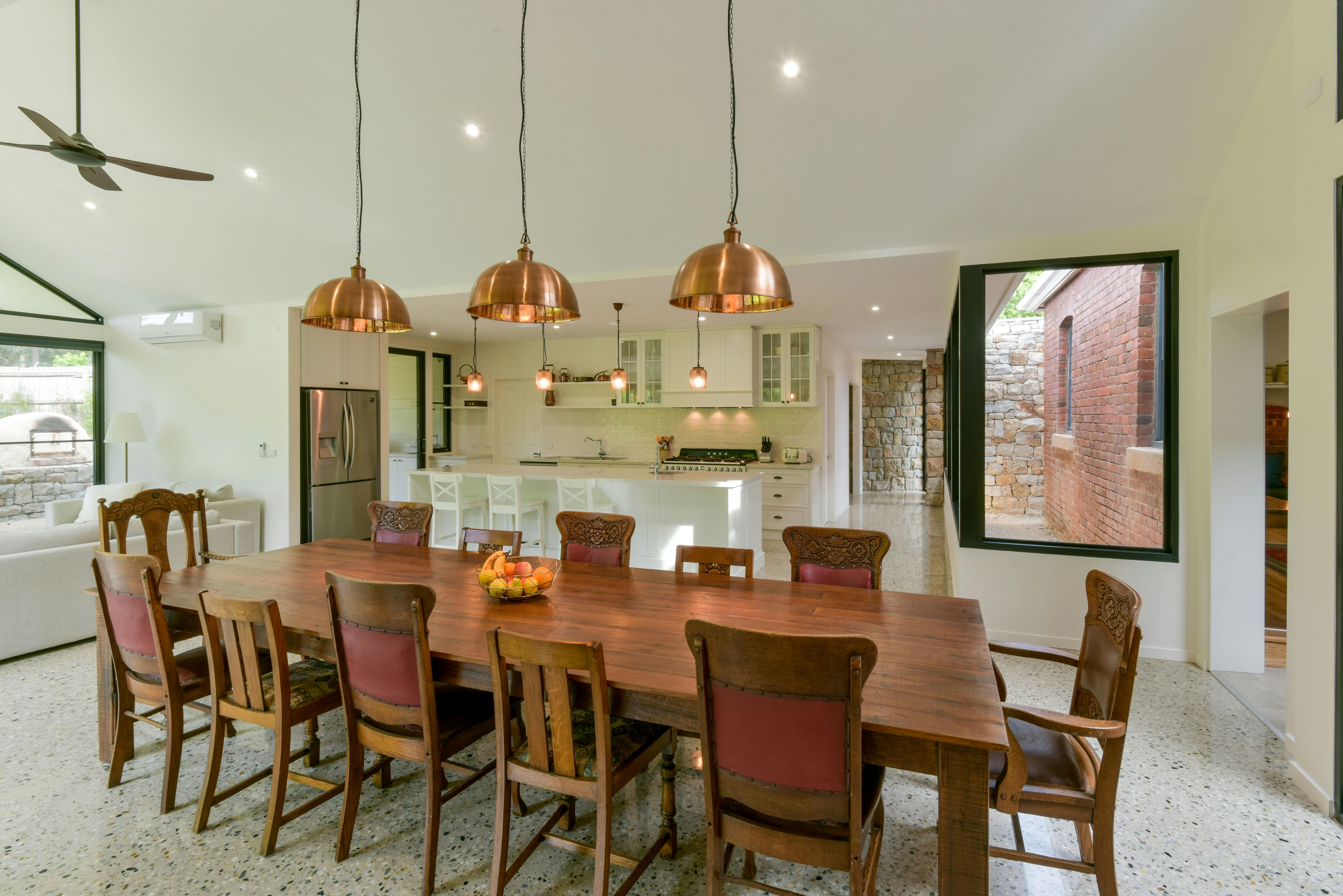 Elm Tree Lodge - Modern dining & huge cooks kitchen