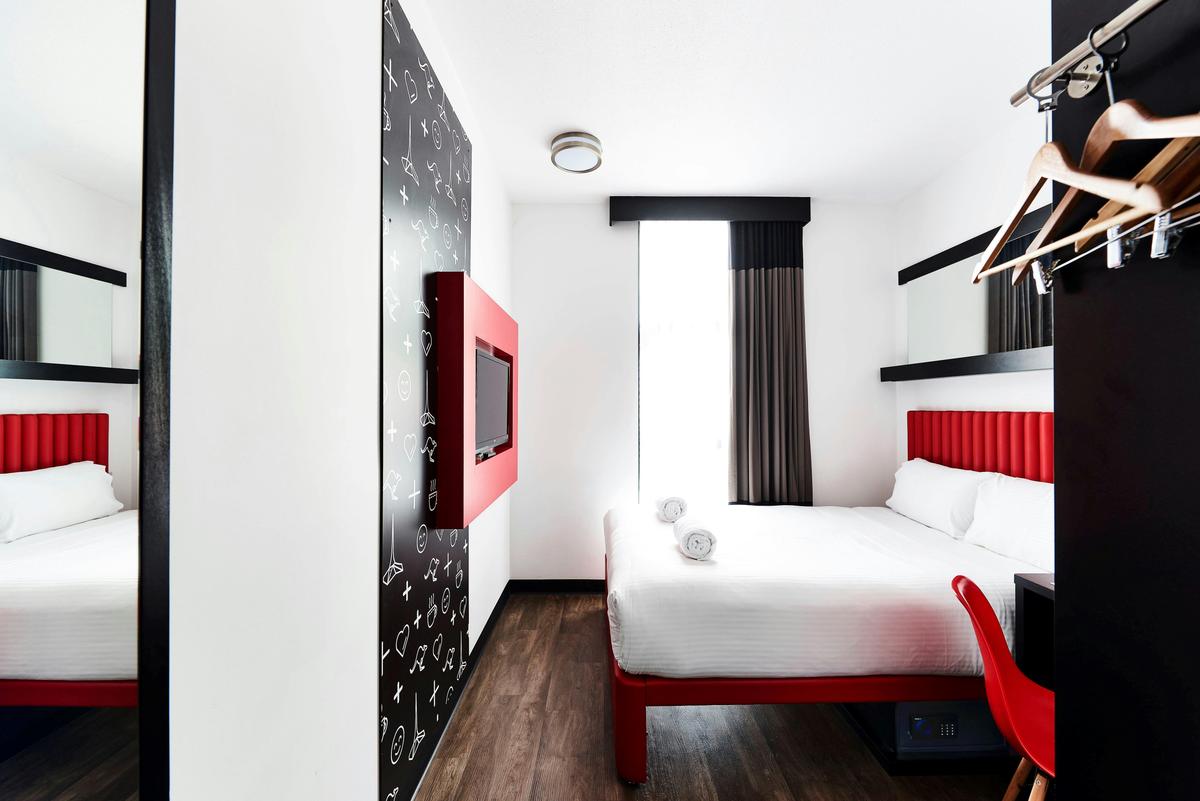 Standard Queen Room
