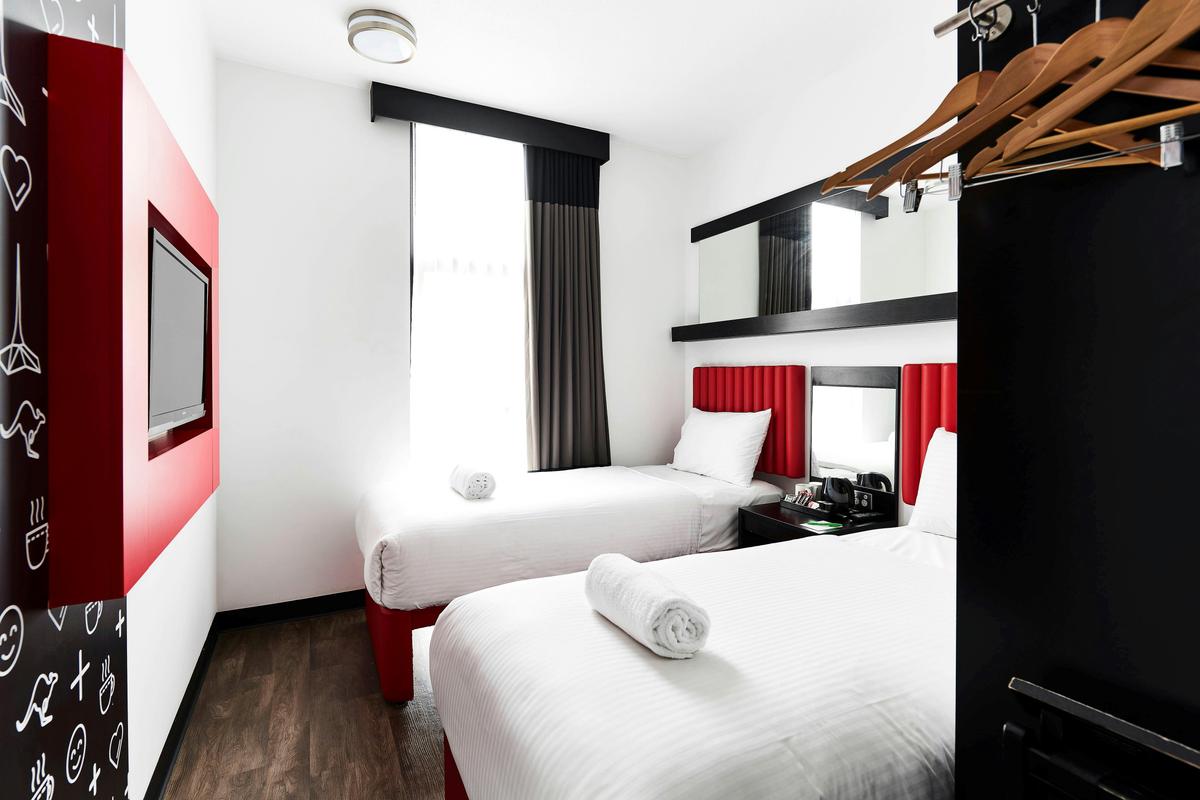 Standard Twin Rooms