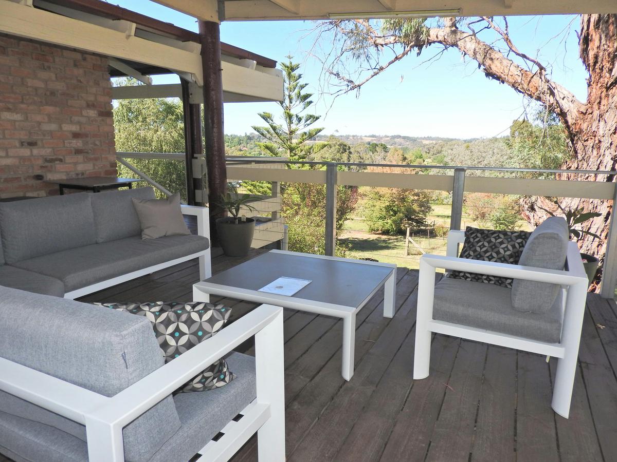 Covered outdoor entertainning area