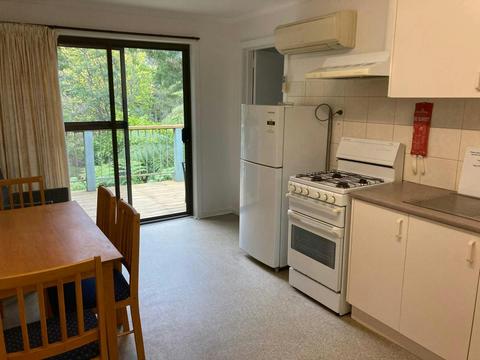 Chief engineers Cottage Kitchen