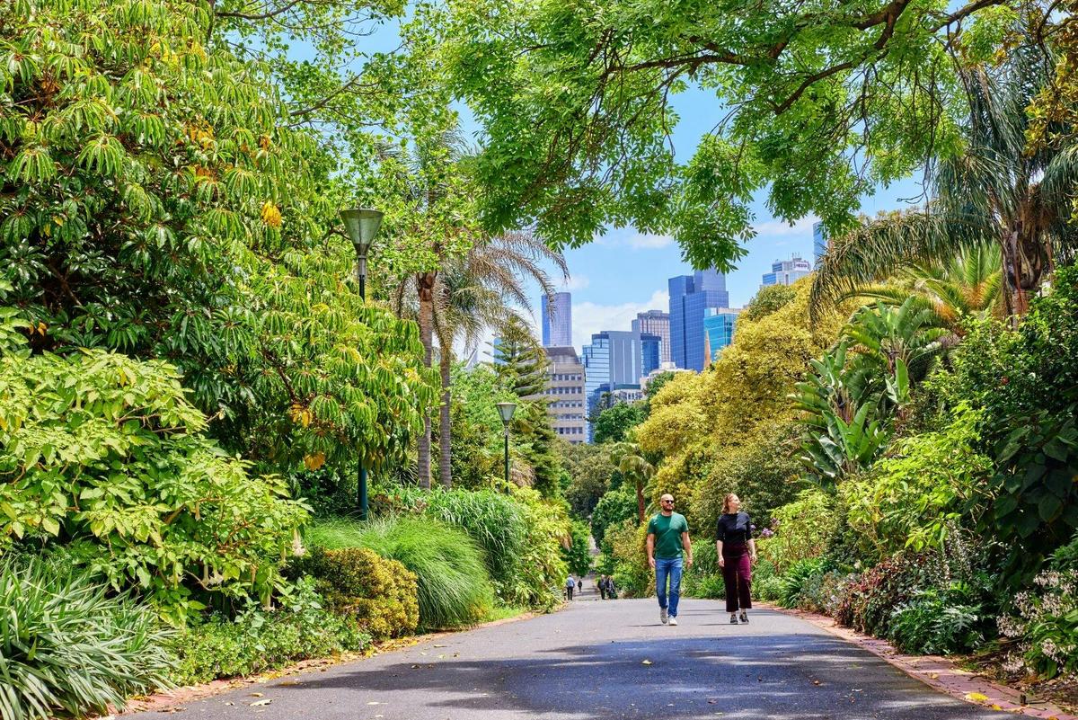 Fitzroy Gardens Heritage Tour - walking along path