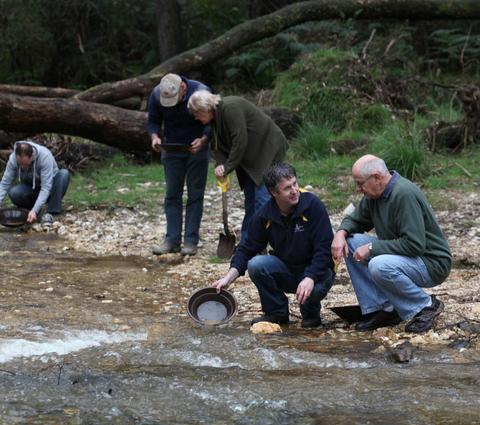 1 Day Gold Prospecting Adventure Tour