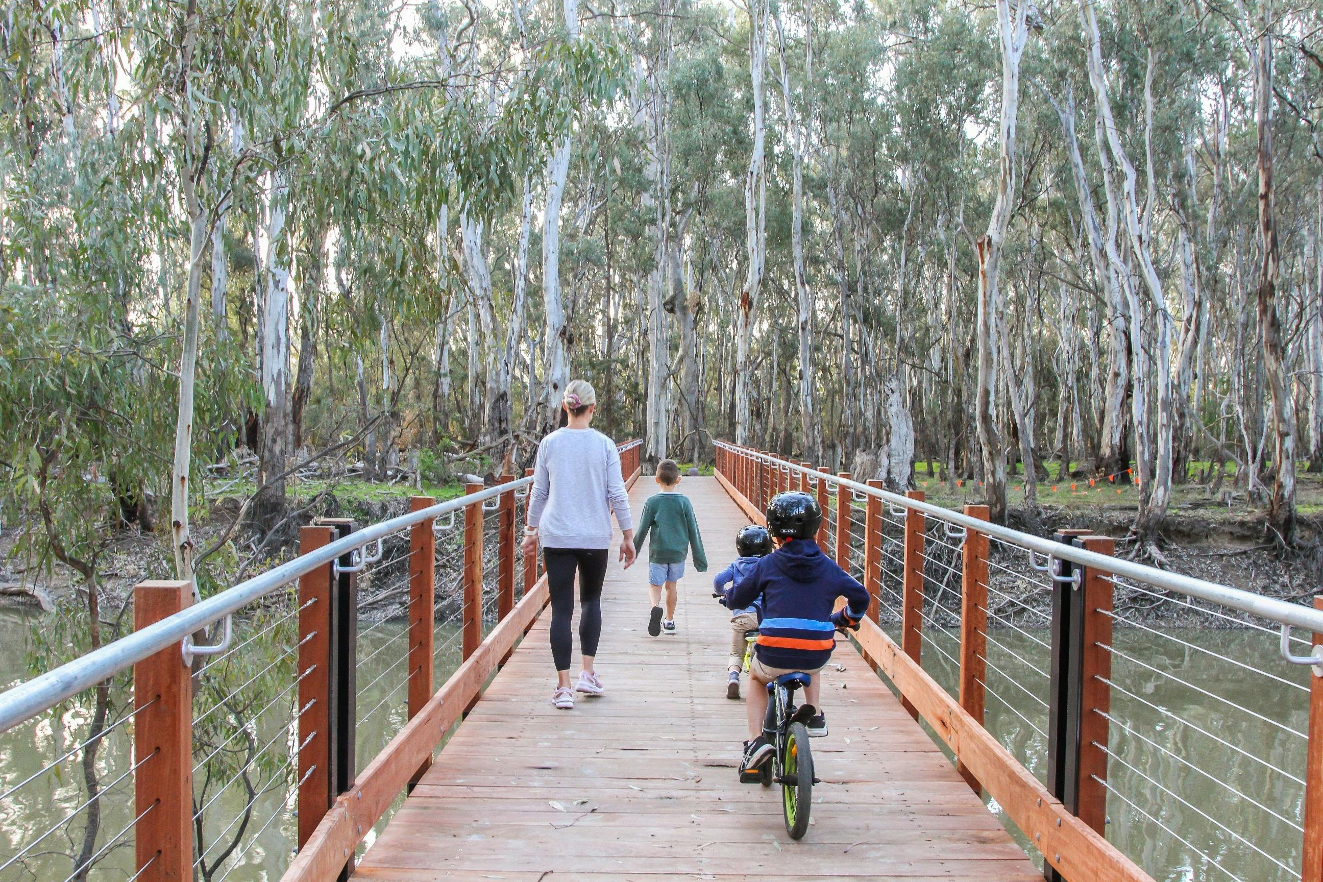 Redgum Footbridge over Gunbower Creek on the Goanna Walking Track