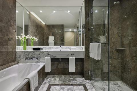 Luxurious Italian Marble Bathroom