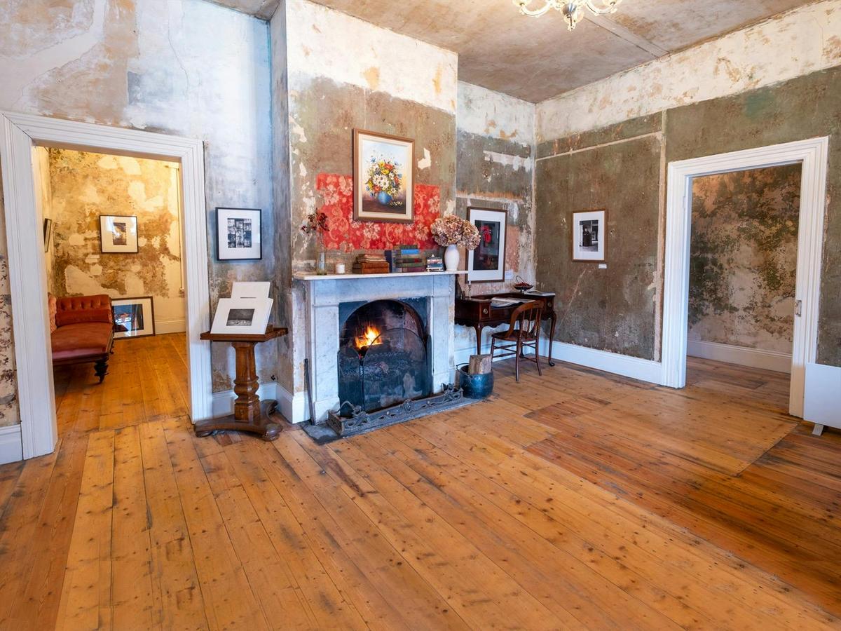 Gallery Space - Lucy Lounge