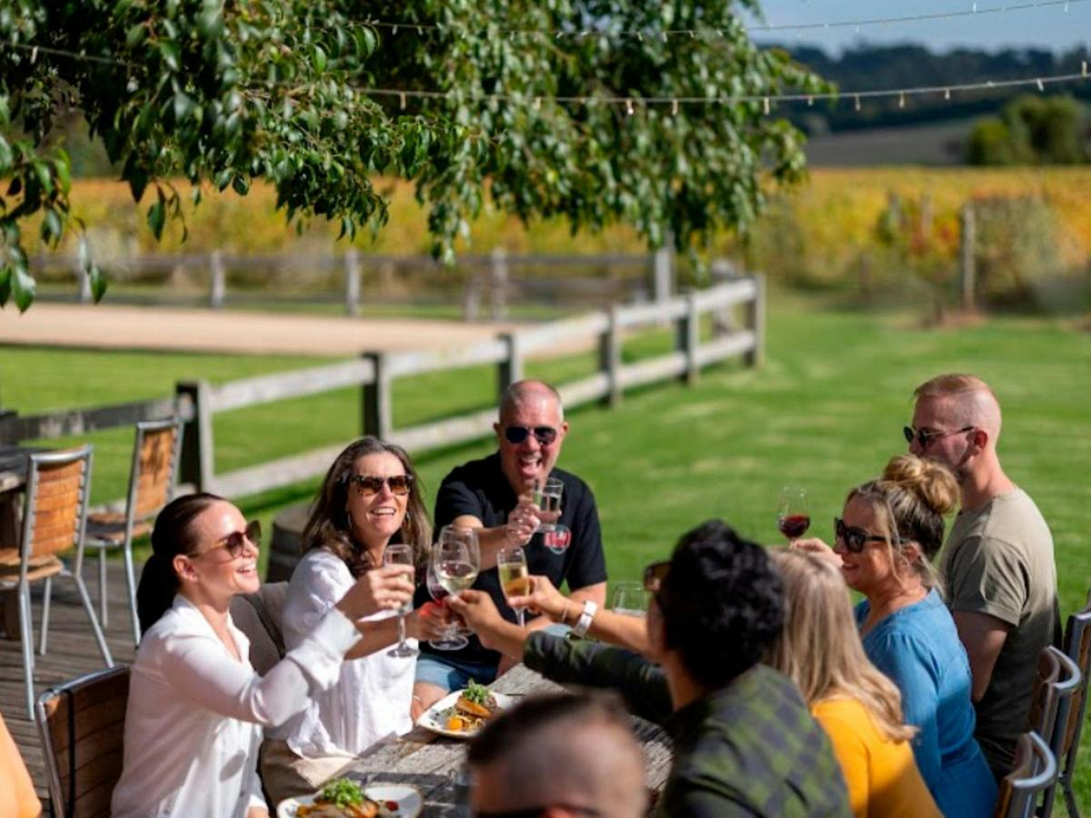Grape Explorations Winery Tours. Mornington Peninsula & Yarra Valley
