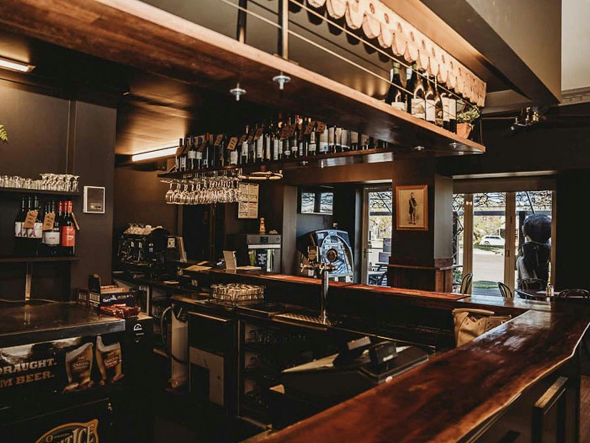 Gunbower Hotel Bar