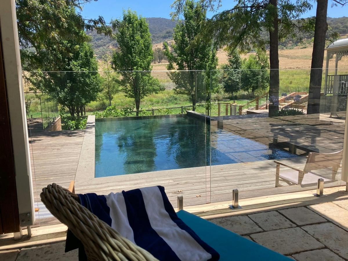 Glen Avon Country House pool