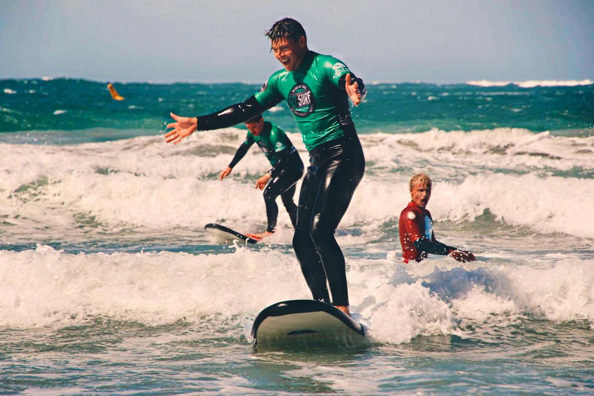 surf lesson adult