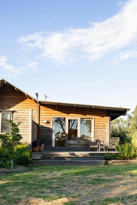 Overview of Cottage's patio