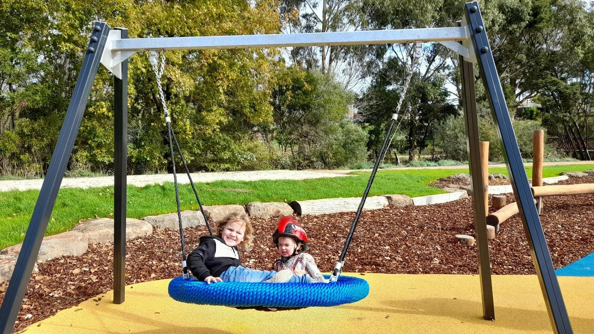 Swing at Hammon Park Creswick playground