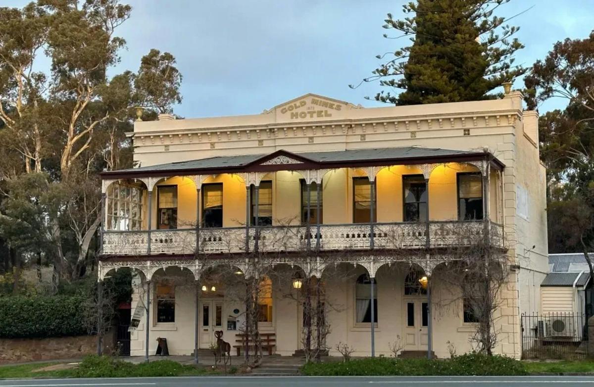 Gold Mines Hotel and Restaurant Bendigo