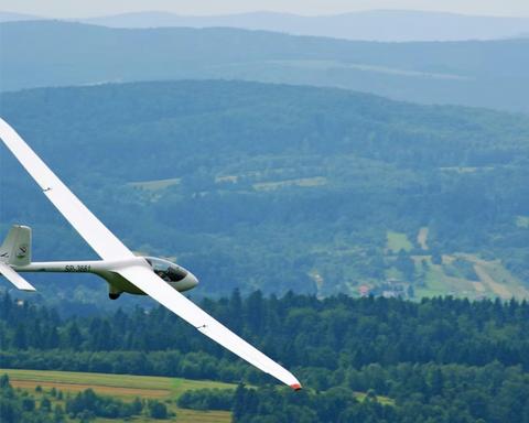Glider in the sky near the Grampians