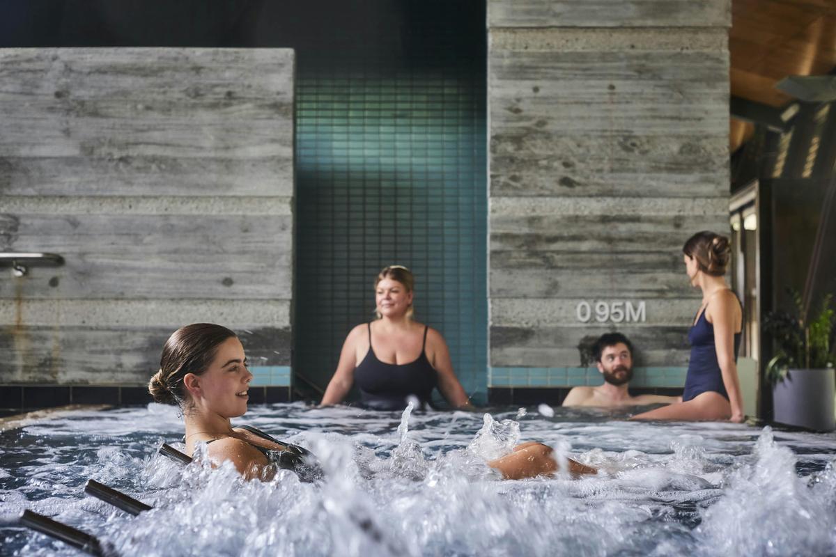 Spa couches
