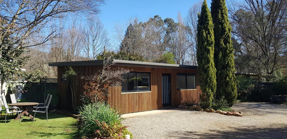 Alpine style, self-contained boutique apartment