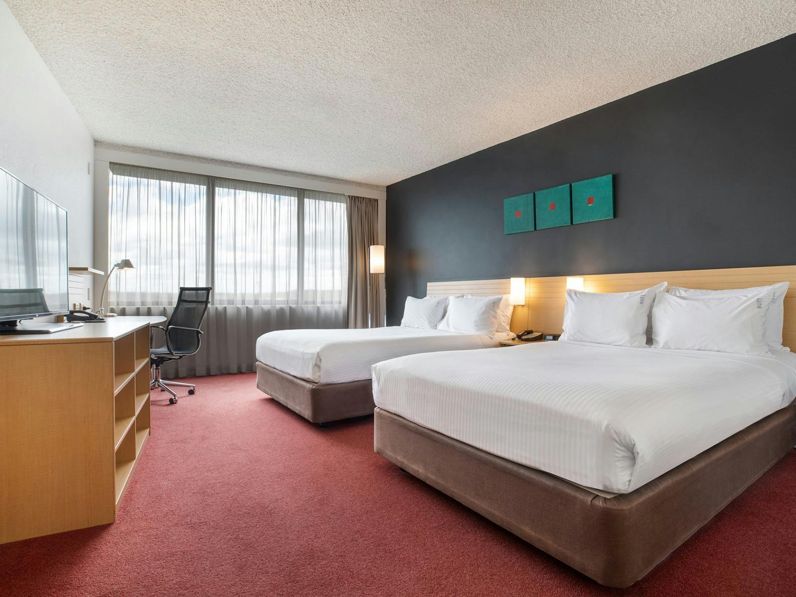 2 Double Bed Guestroom at Holiday Inn Melbourne Airport