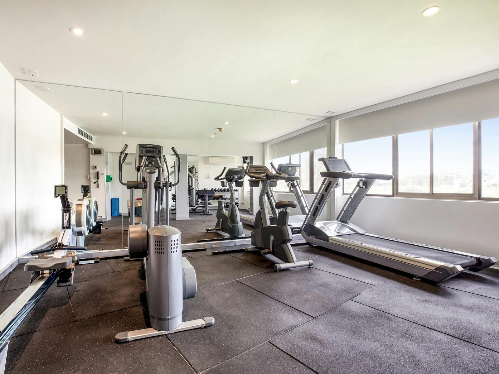 Holiday Inn Melbourne Airport Fitness Center