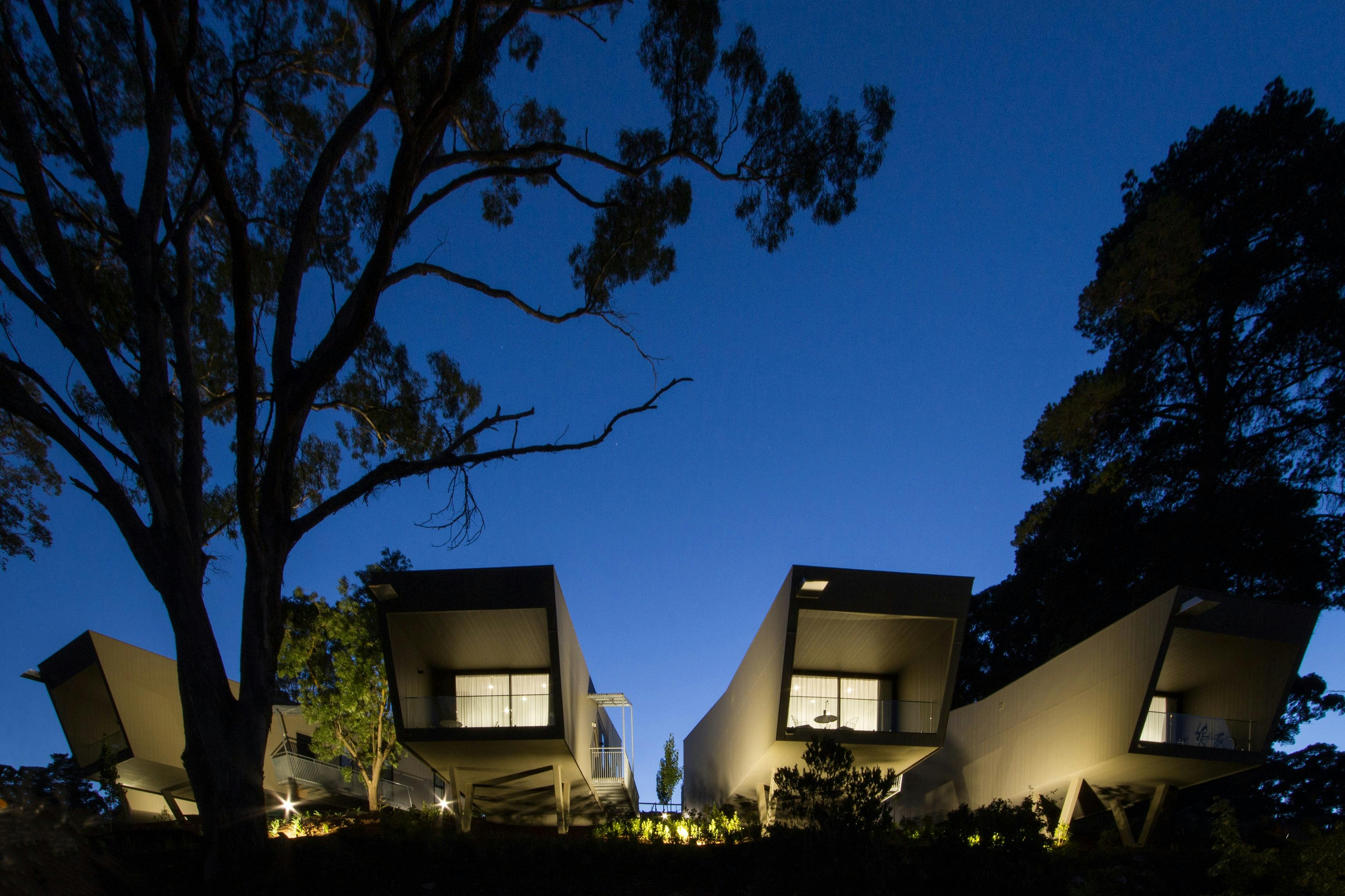 Hepburn Springs Escape Villa at Night