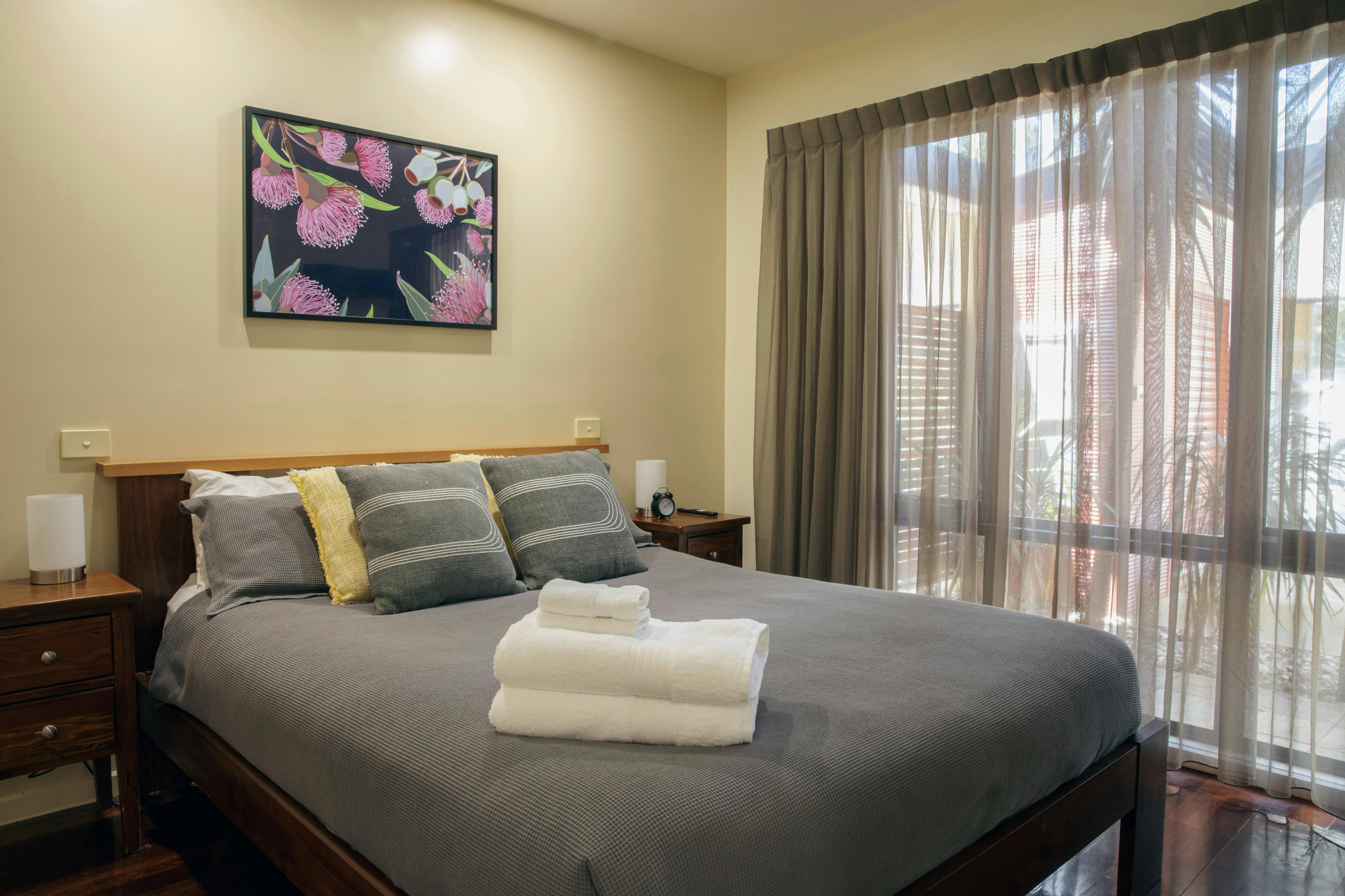 Halls Gap Escape 2 Master bedroom