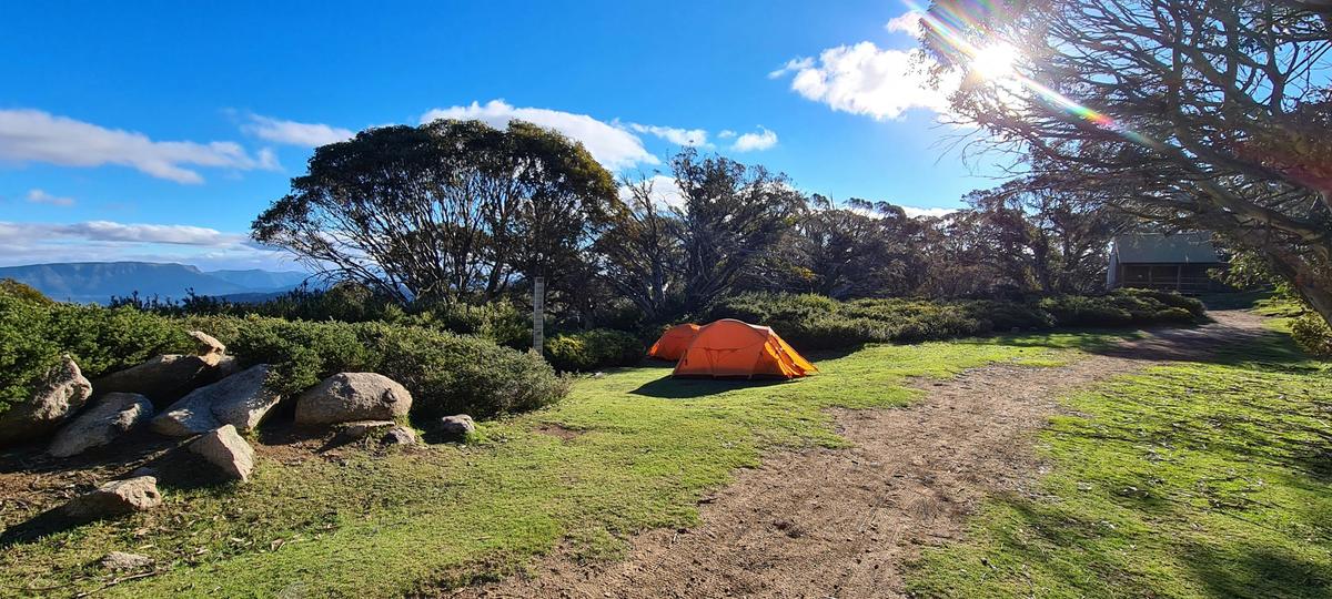 Camping by the Bluff Spur Memorial Hut on Mt Stirling.