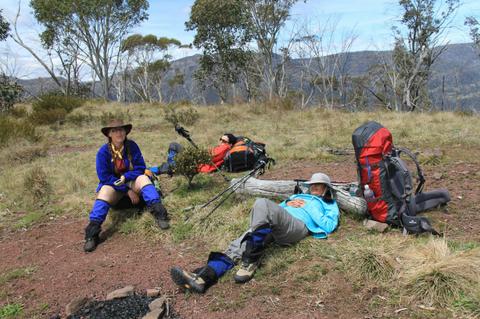 Mid-morning snooze on Red Rock Saddle.